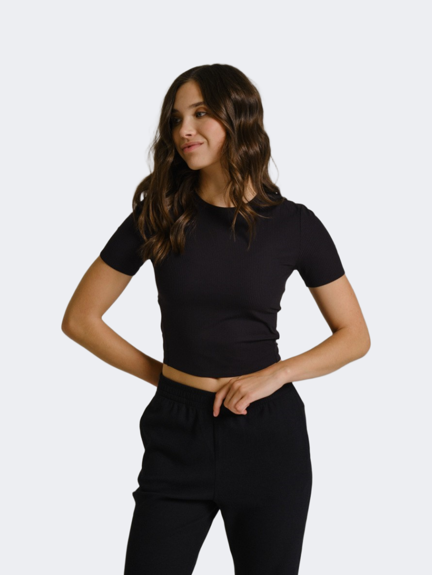 Anta Pro Women Running T-Shirt Black