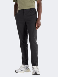 New Balance Athletics Standard Tapered 30 Inch Men Lifestyle Pant Black