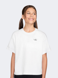 Nike Girls NSW Tee OC Boxy Flower Lifestyle T-Shirt White