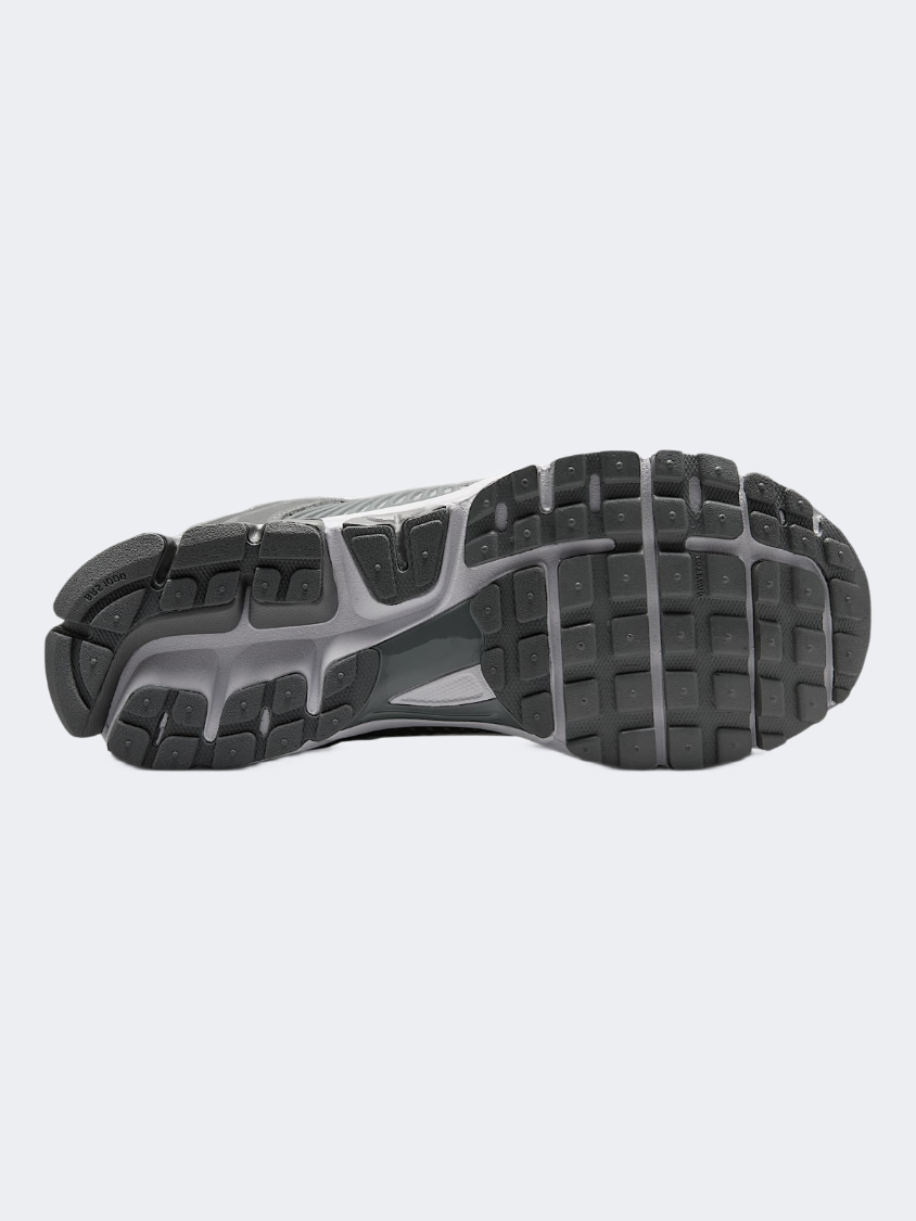 Nike Zoom Vomero 5 Men Lifestyle Shoes Cool Grey/ White