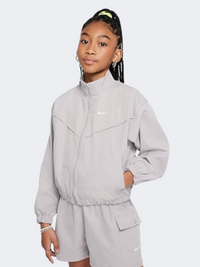 Nike Sportswear Lightweight Oversized Girls Lifestyle Jacket College Grey