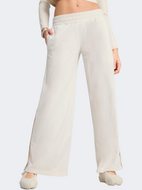 Puma Wardrobe Essentials Lowrise Popper Women Lifestyle Pant Alpine Snow