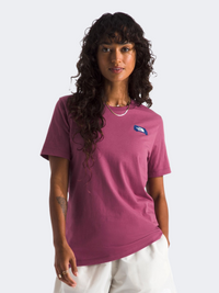 The North Face Outdoor Graphic Women Lifestyle T-Shirt Cyber Berry