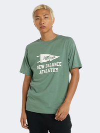 New Balance Varsity Pennant Men Lifestyle T-Shirt Green