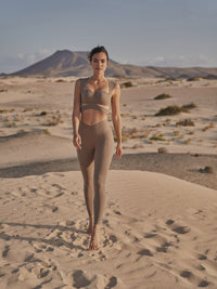 Wiskii V-Waist Utility Women Sportswear Tight Almond Butter