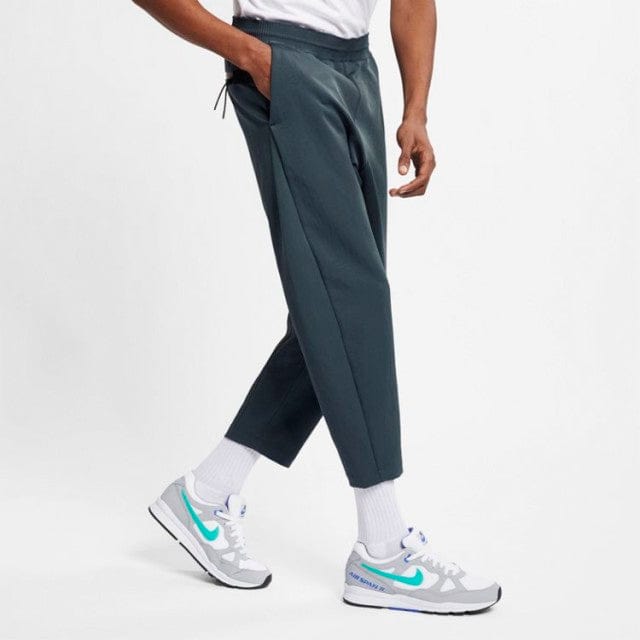 Calças Nike Sportswear Tech Pack Cropped Woven Homem Preto AR1562-010