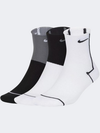 Nike Everyday Plus Lightweight Women Lifestyle Sock Multicolor