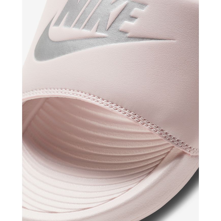 Nike  Women Lifestyle Slippers