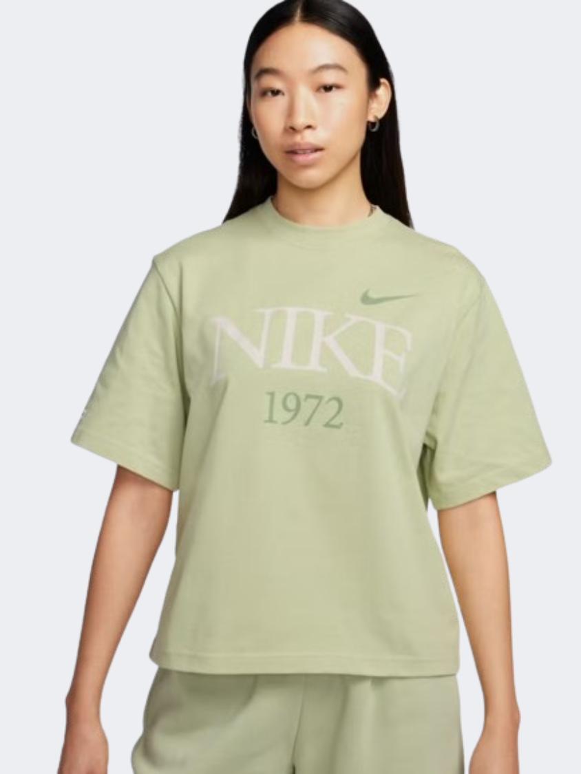 Nike Classics Boxy Women Lifestyle T-Shirt Olive Aura